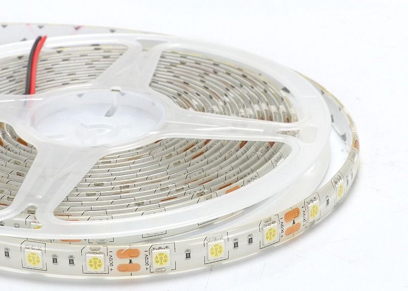 Striscia LED monocolore CRI80 IP20 personalizzabile per illuminazione versatile